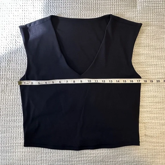 Athleta Black Transcend Crop Tank - Picture 12 of 14